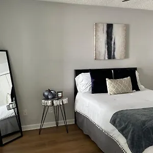 Goddessliving Luxury Town Apartment