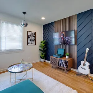 Taylor Swift Eras Inspired Home-10 Min To Broadway Holiday home