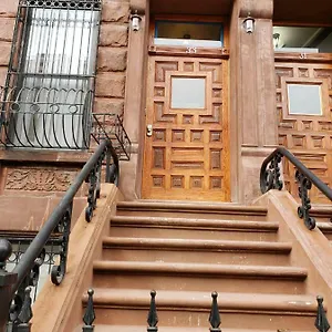 The Harlem Pearl , New York United States